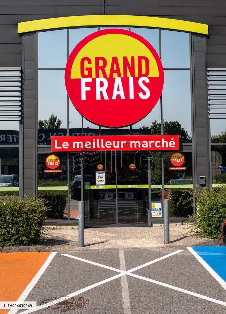 Illustration - Supermarket and Store - Rambouillet