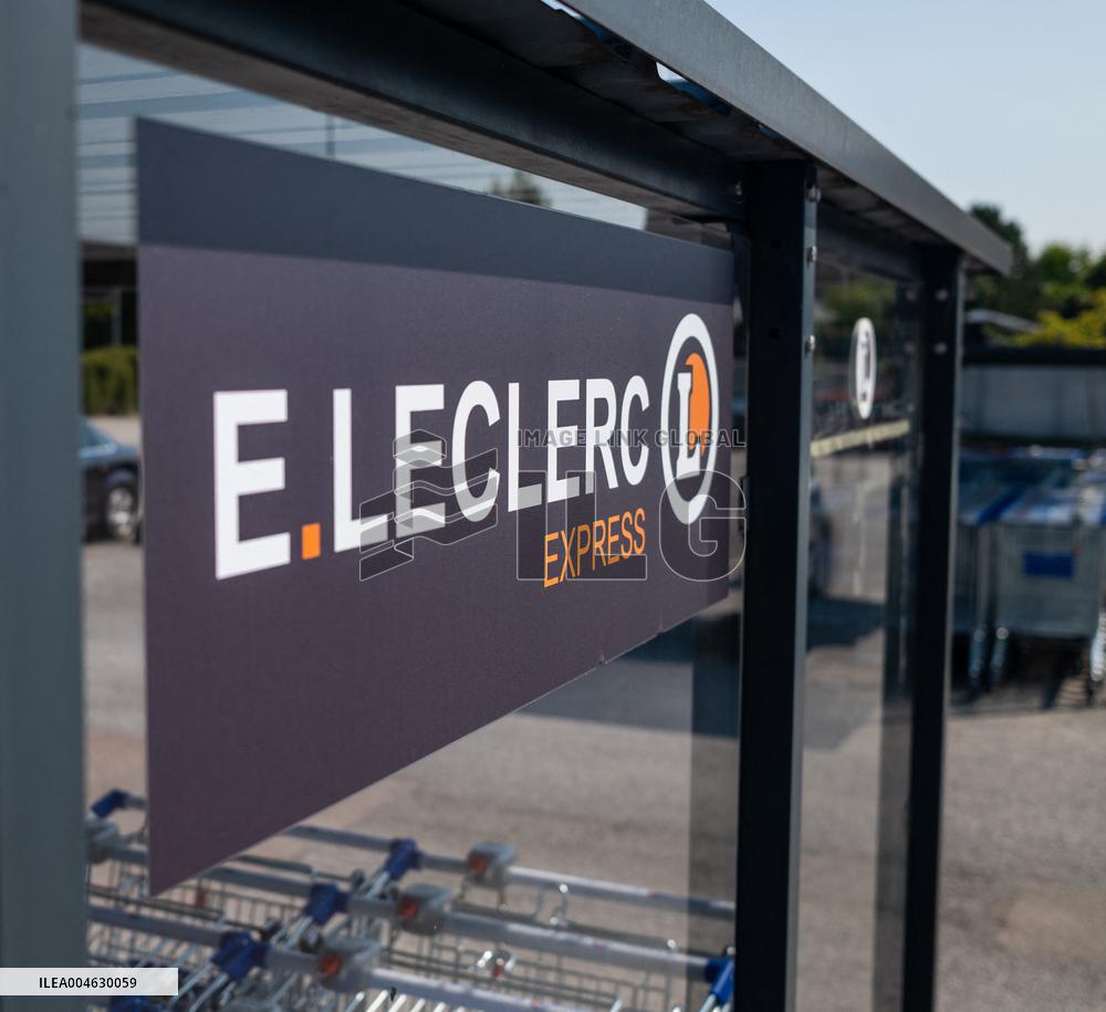 Illustration - Supermarket and Store - Rambouillet