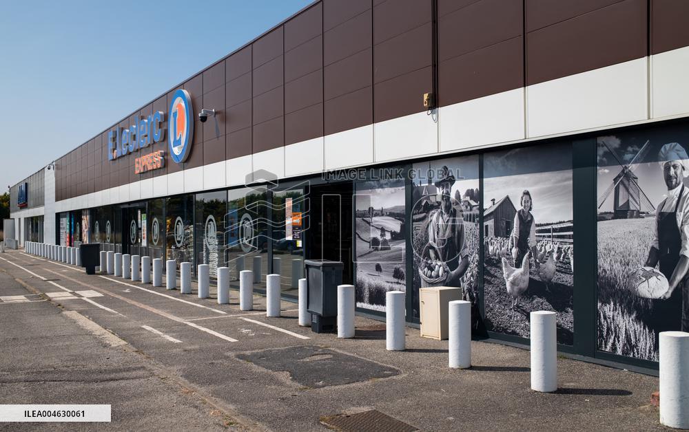 Illustration - Supermarket and Store - Rambouillet