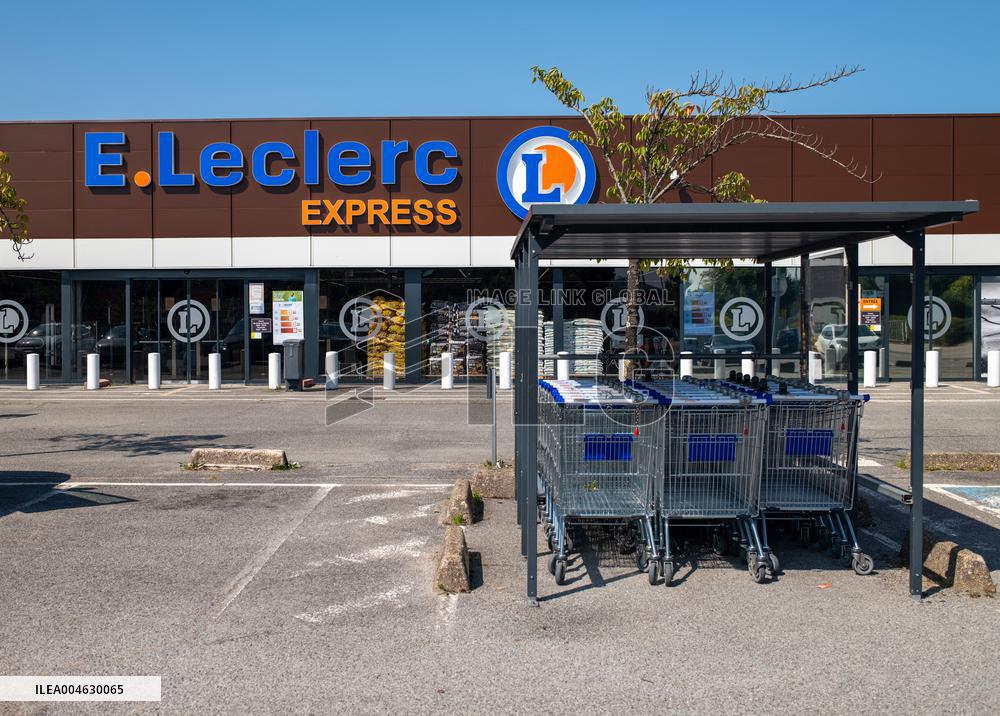 Illustration - Supermarket and Store - Rambouillet