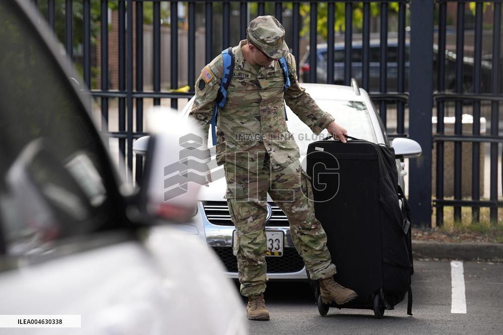 Member of the National Guard arrive - Washington