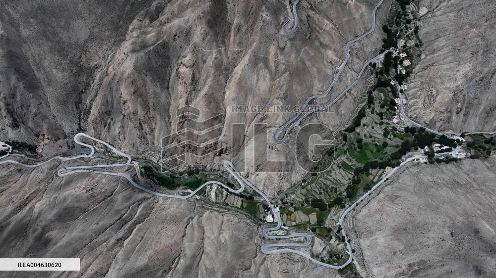 Winding Road in Tibet