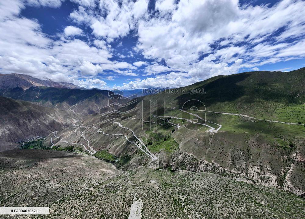 Winding Road in Tibet