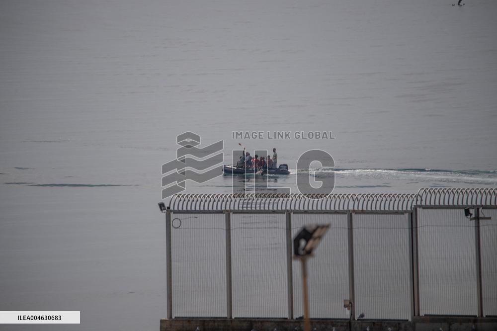 Over 30 Intercepted Trying to Reach Ceuta Coast - Spain