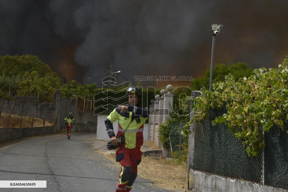 Emergency Level 2 Declared in Ourense as Fires Burn 4,300 Hectares - Spain