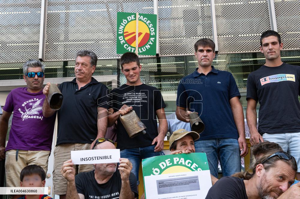 Farmers Mobilize for Wildlife Control and Compensation - Spain