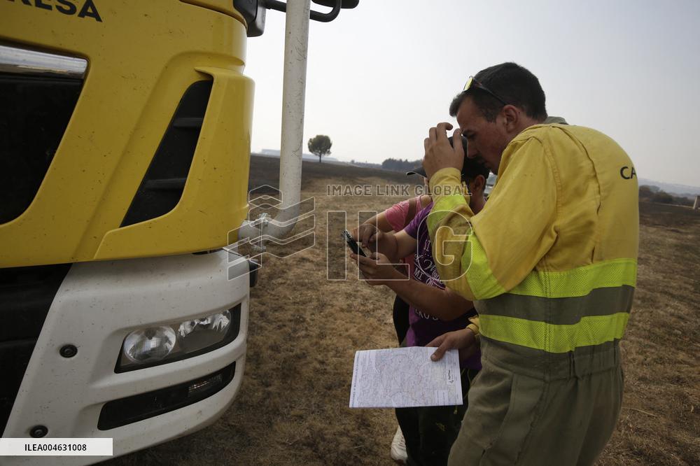 One Dead and More than 5,000 People Evacuated as Fires Ravage Leon - Spain