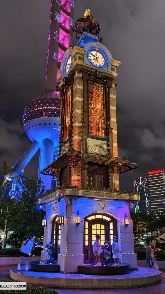 World's Largest Disney Store 10th Anniversary