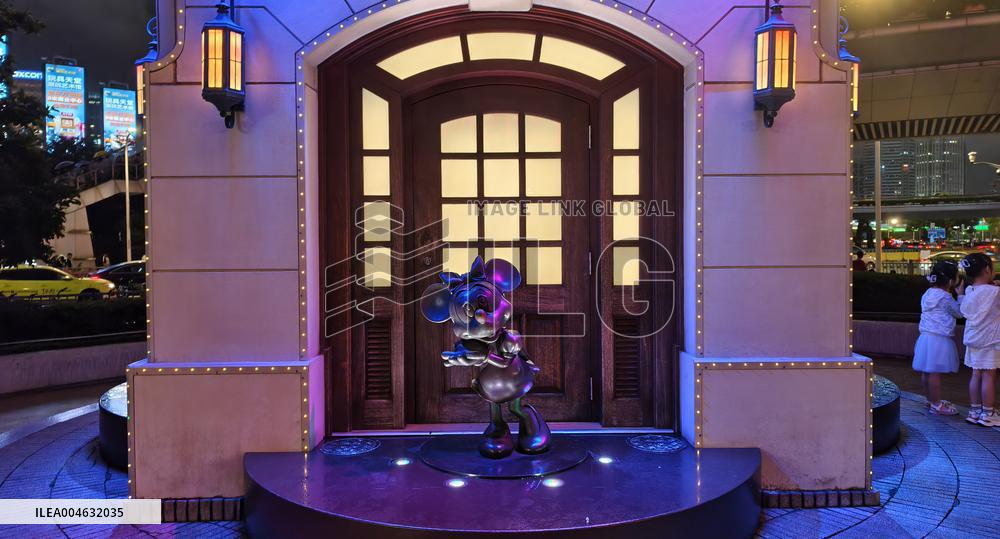 World's Largest Disney Store 10th Anniversary