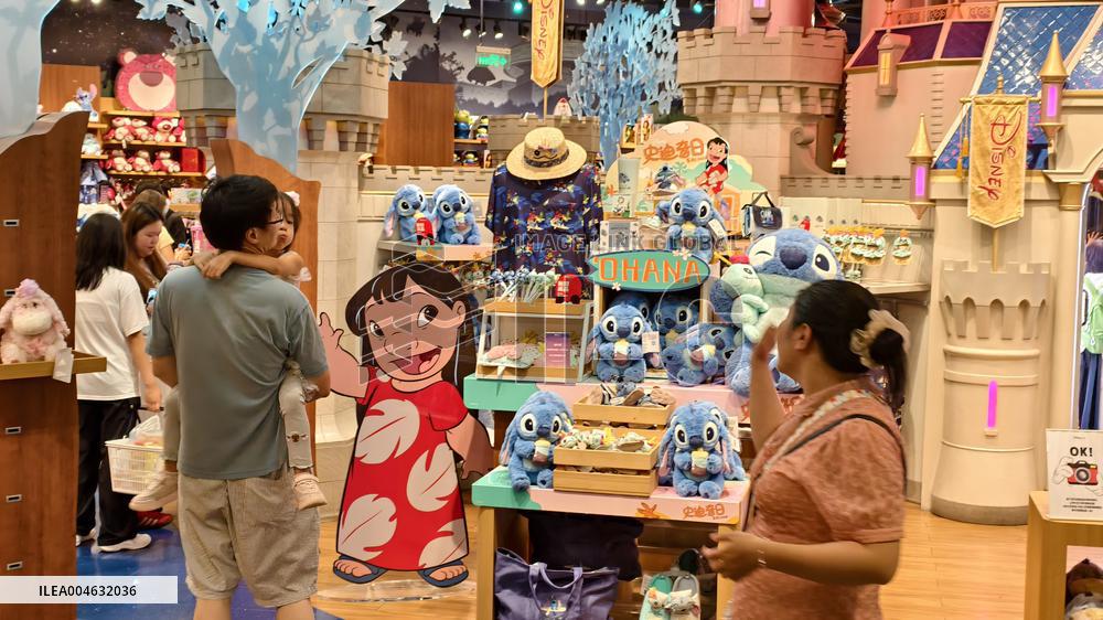 World's Largest Disney Store 10th Anniversary