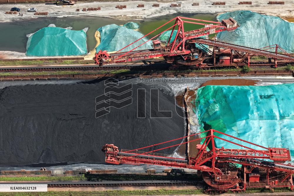 Yangtze River Freight Terminal Coal Transportation