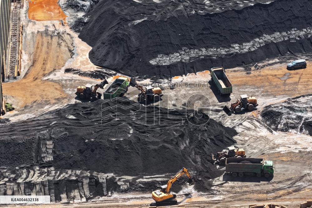 Yangtze River Freight Terminal Coal Transportation