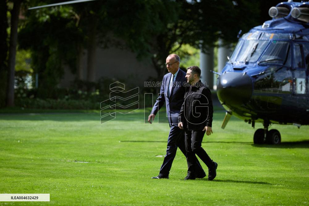 Federal Chancellor Merz Receives President Zelenskyy - Berlin