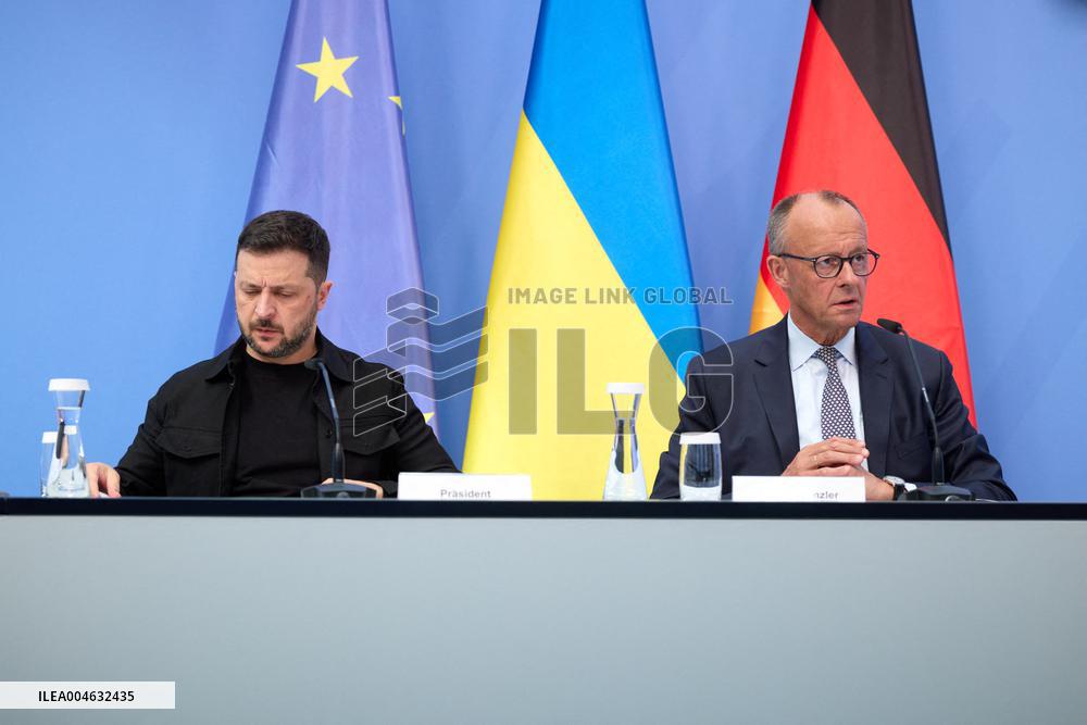 Federal Chancellor Merz Receives President Zelenskyy - Berlin