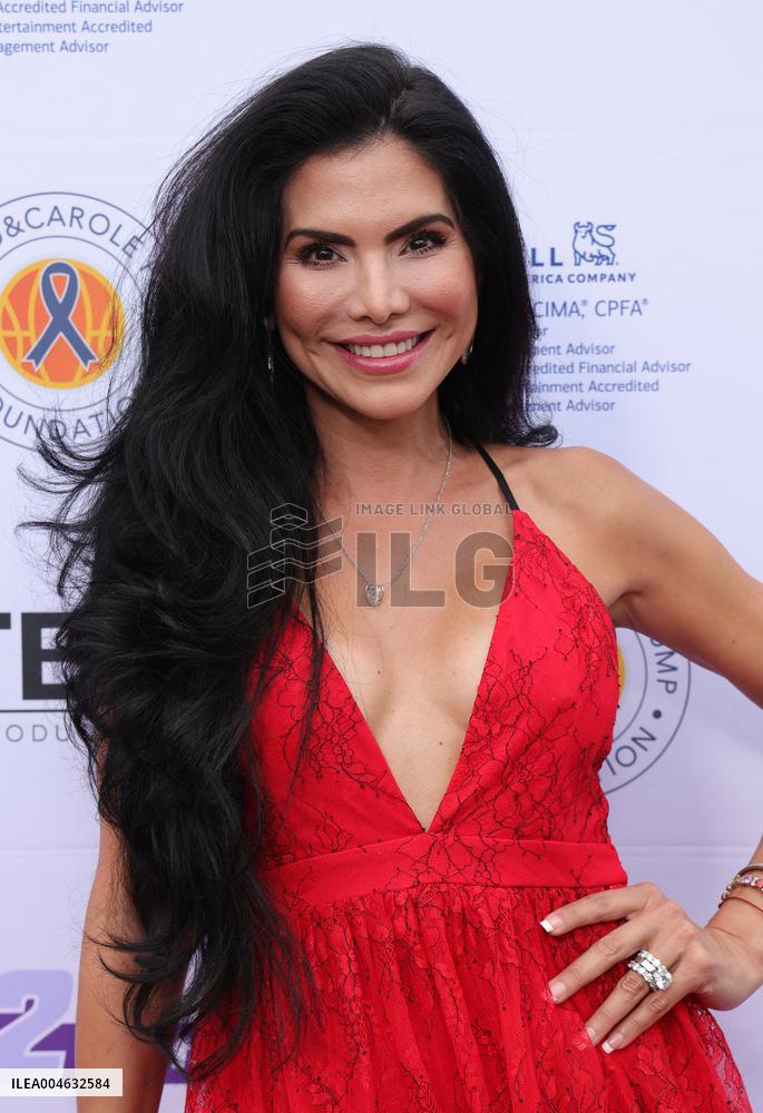 The We2Matter '100 Women Matter Gala' - LA