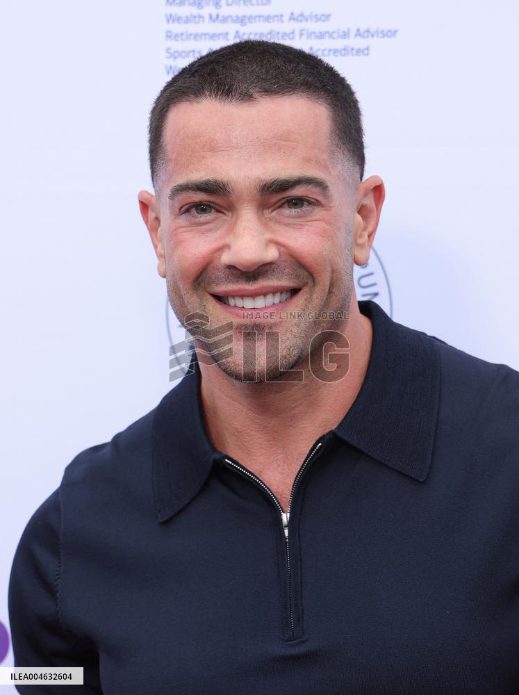 The We2Matter '100 Women Matter Gala' - LA