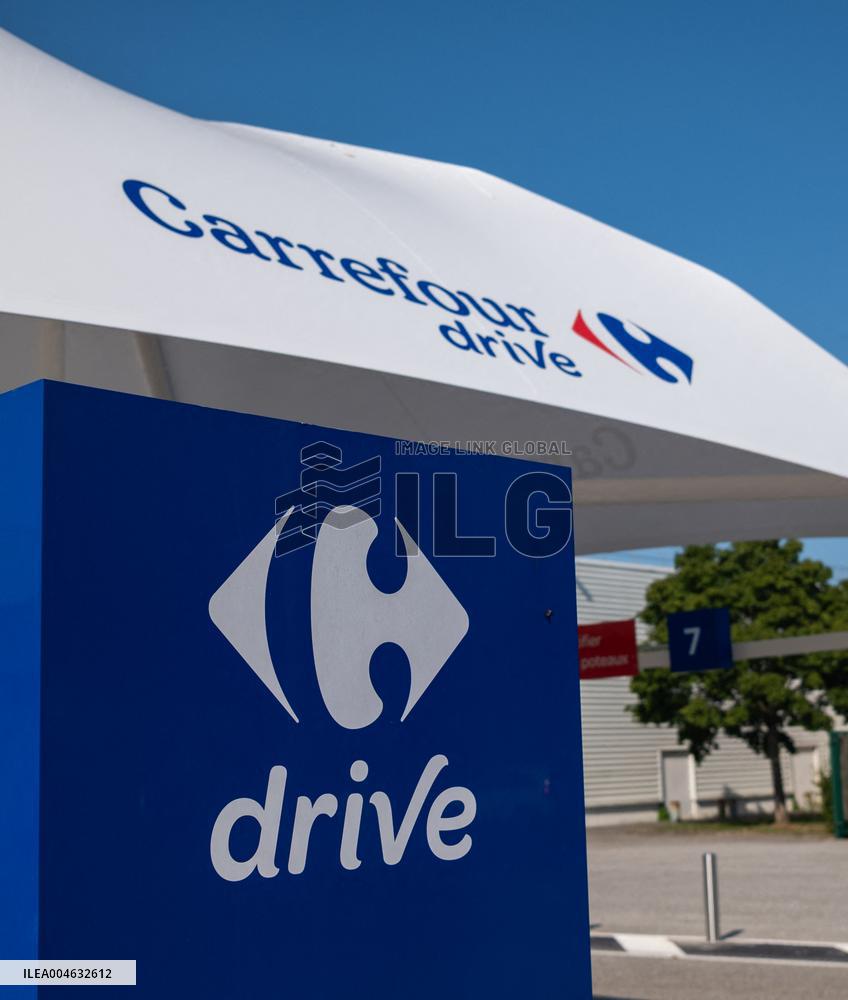 Illustration - Shop and Logo - Shopping Center - Rambouillet