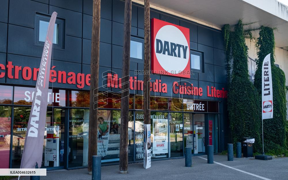 Illustration - Shop and Logo - Shopping Center - Rambouillet