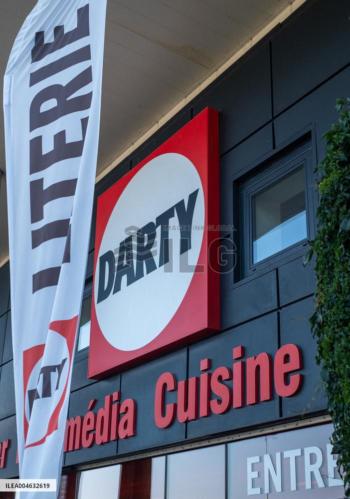 Illustration - Shop and Logo - Shopping Center - Rambouillet