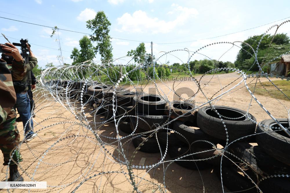 CAMBODIA-BANTEAY MEANCHEY-THAILAND-BORDER-BARBED WIRE & TYRES