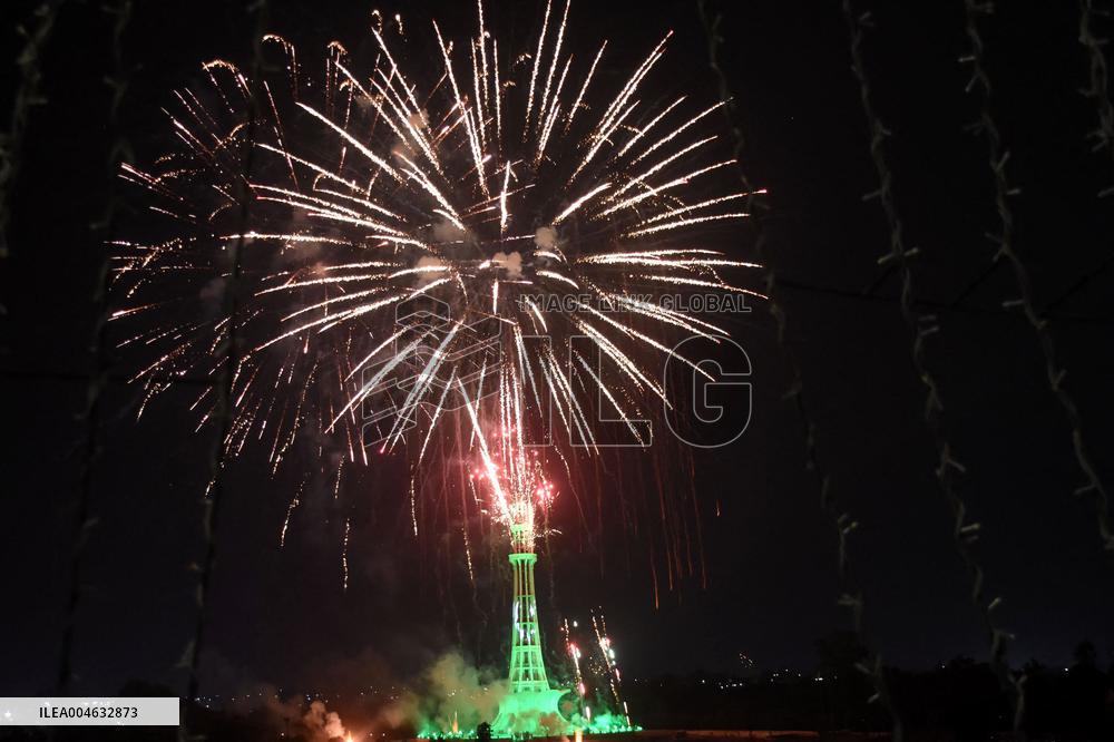 Lahore Celebrates Independence Day with Fireworks - Pakistan