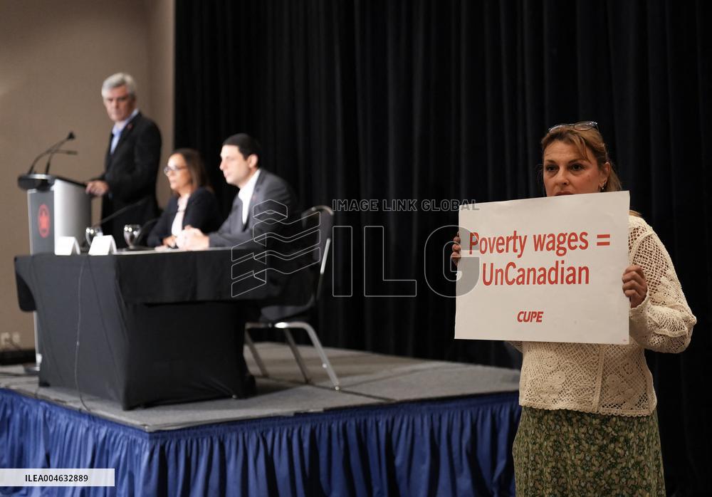 Air Canada Flight Attendants Disrupt Press Conference Amid Strike Threat - Toronto