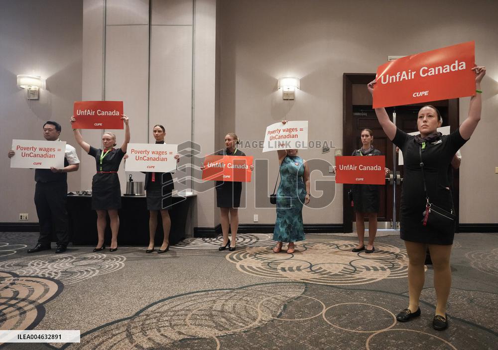 Air Canada Flight Attendants Disrupt Press Conference Amid Strike Threat - Toronto