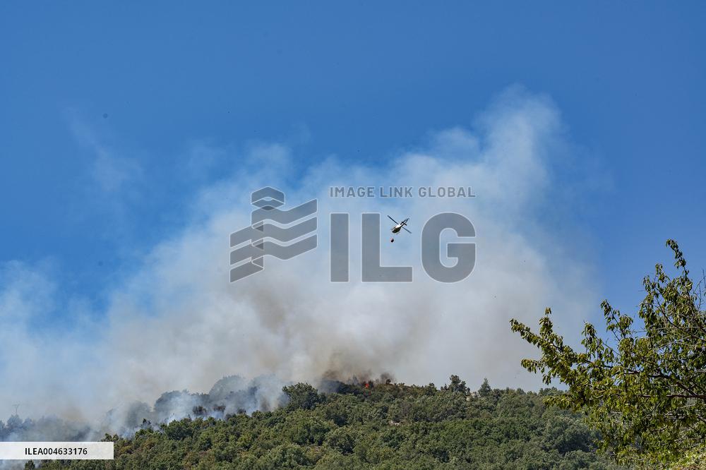 Efforts Underway to Contain Jarilla Fire Stretching 48 km - Spain