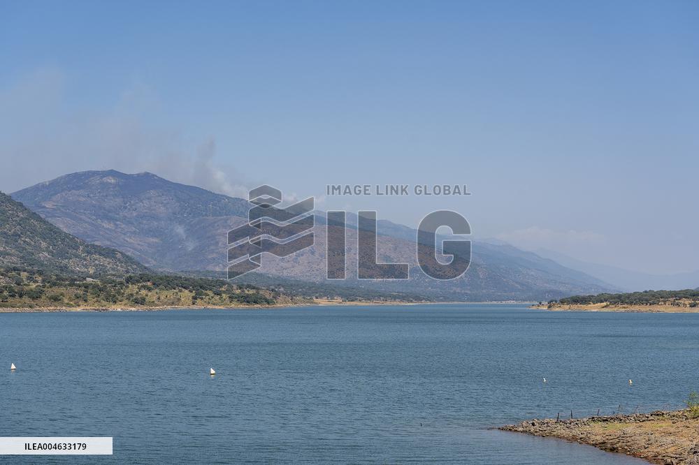 Efforts Underway to Contain Jarilla Fire Stretching 48 km - Spain