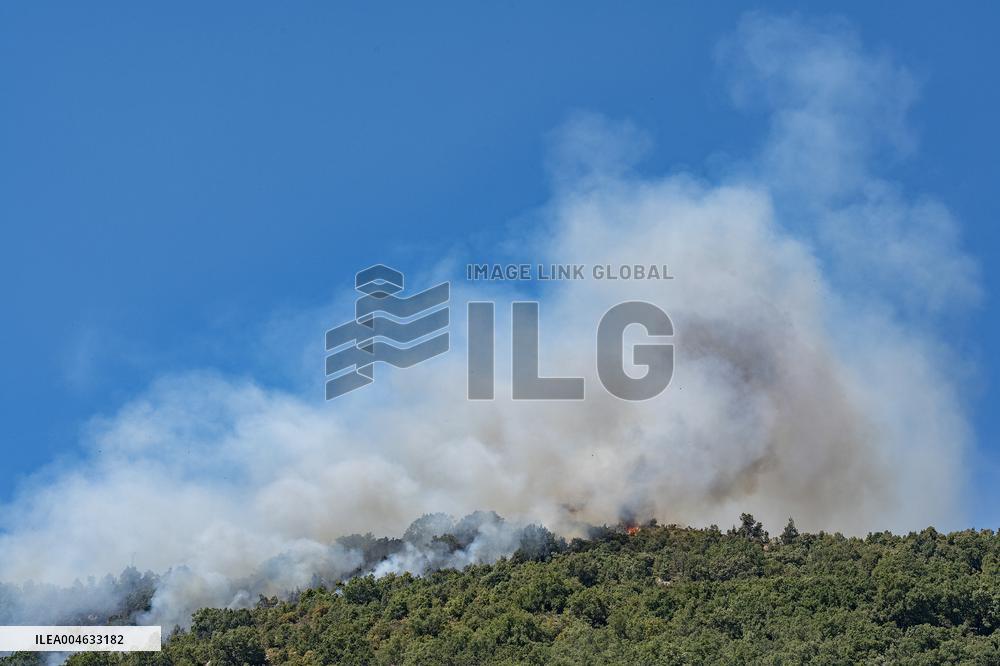 Efforts Underway to Contain Jarilla Fire Stretching 48 km - Spain