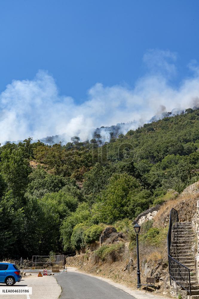 Efforts Underway to Contain Jarilla Fire Stretching 48 km - Spain