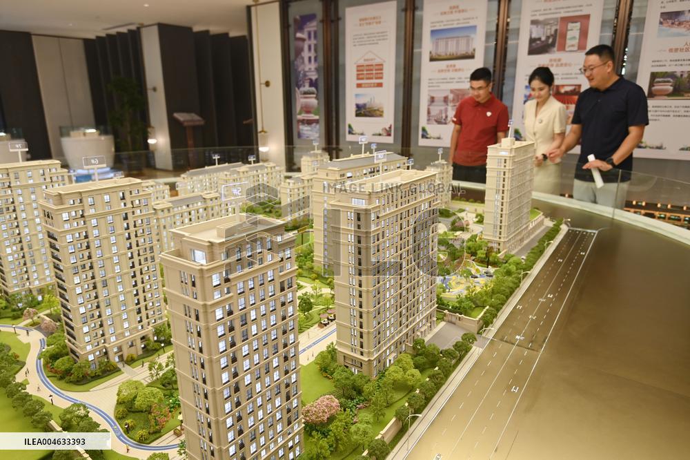 Sales Prices of Commercial Residential Properties in Chinese Cities