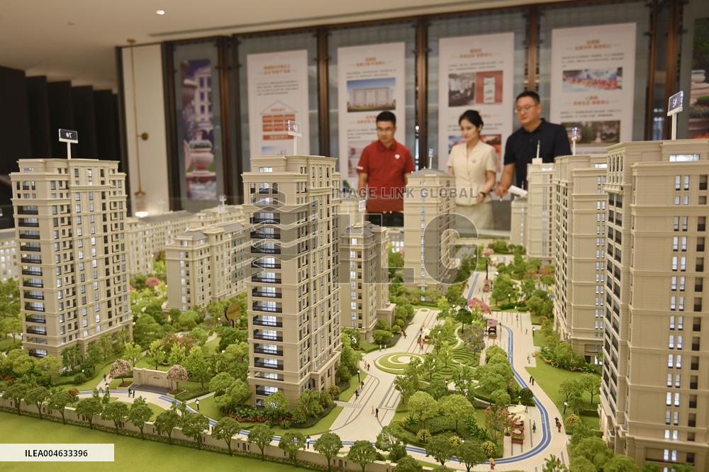 Sales Prices of Commercial Residential Properties in Chinese Cities