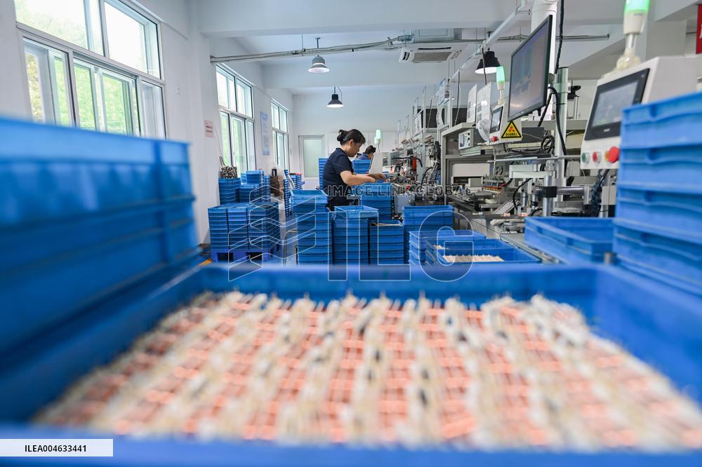 Electronic Component Manufacturing in Qingzhou