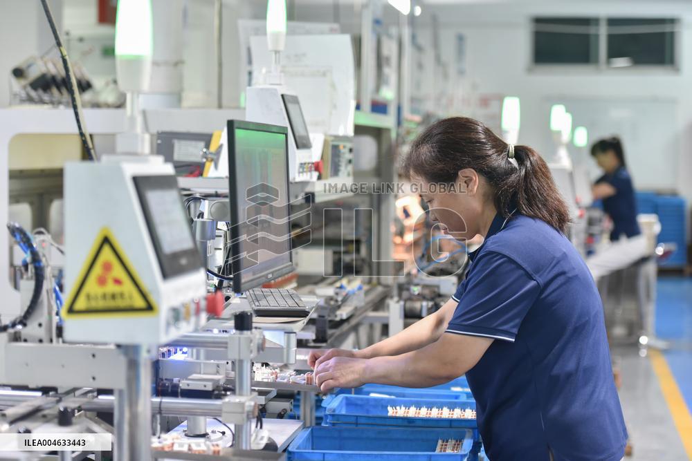 Electronic Component Manufacturing in Qingzhou