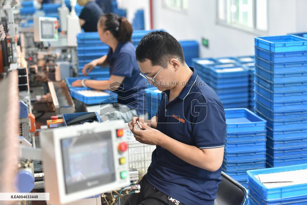 Electronic Component Manufacturing in Qingzhou