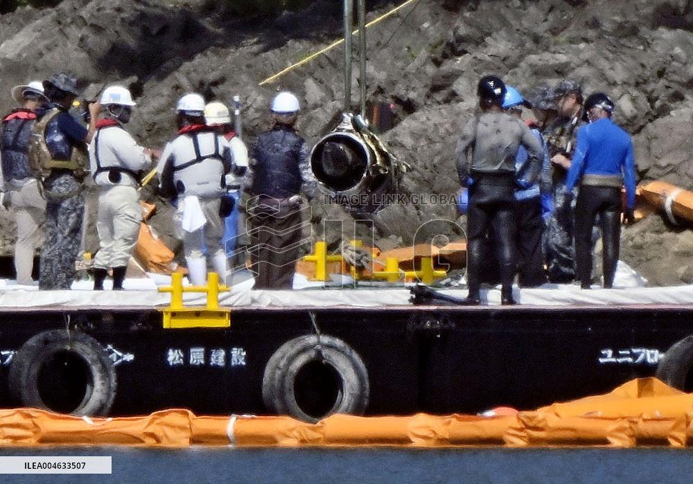 Part of crashed Japan defense force jet recovered