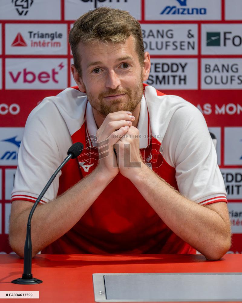 Player Spotlight Lukas Hradecky Joins AS Monaco - La Turbie