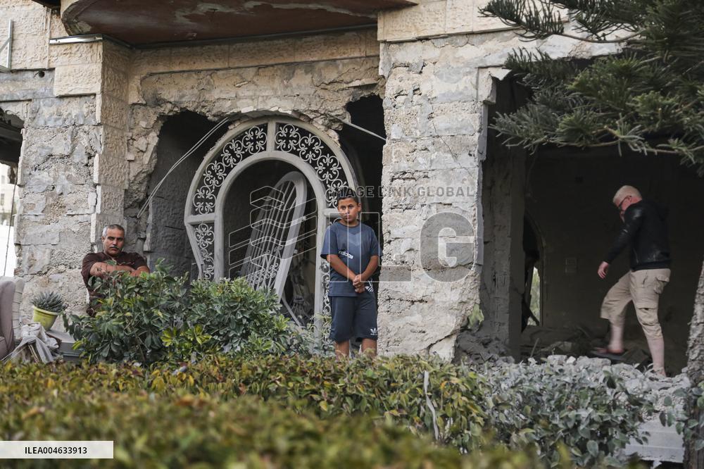 Israeli Forces Demolish Hebron Home - Palestine