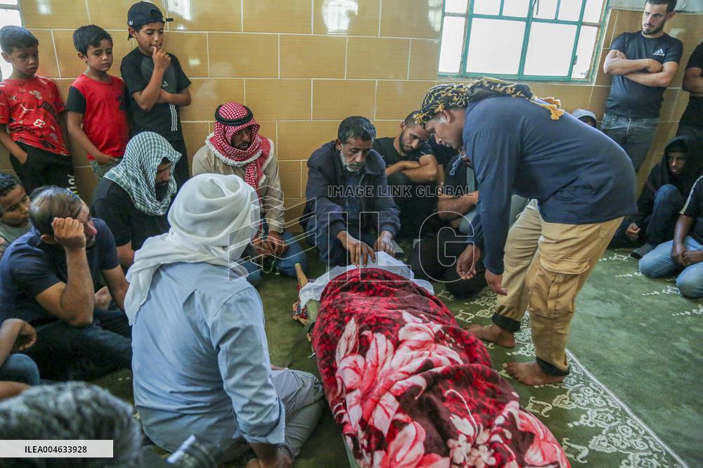 Palestinians Mourn Awda Al Hathalin