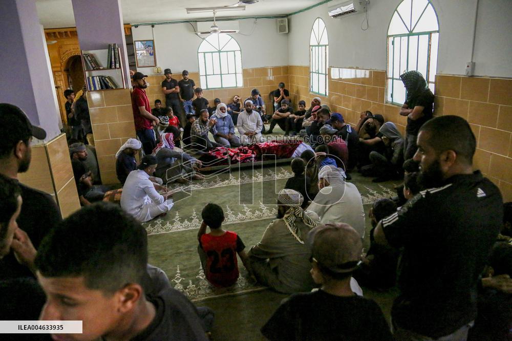 Palestinians Mourn Awda Al Hathalin