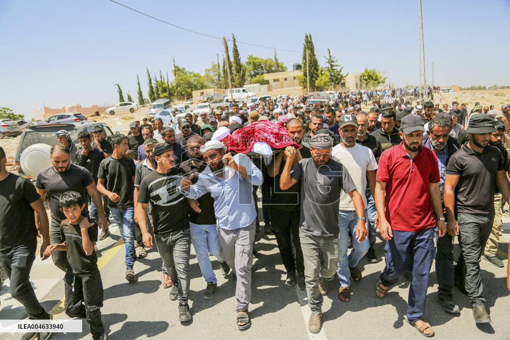 Palestinians Mourn Awda Al Hathalin