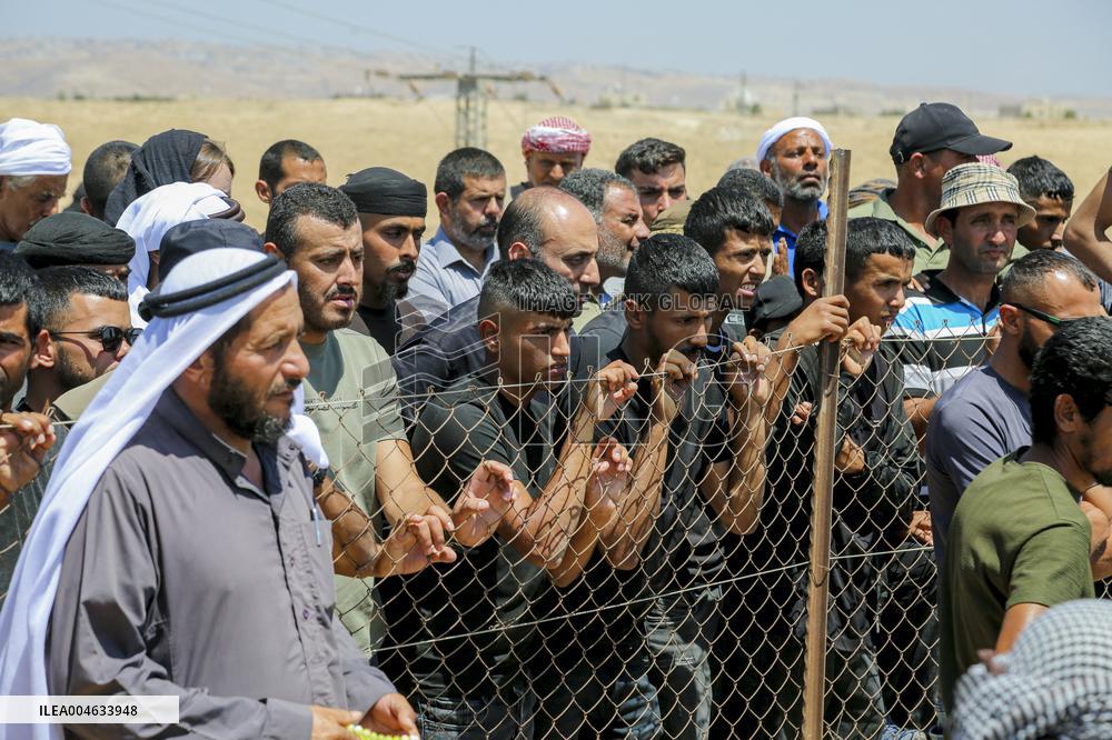 Palestinians Mourn Awda Al Hathalin
