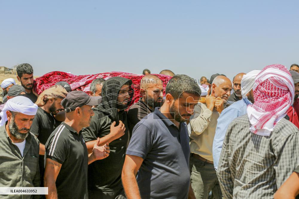 Palestinians Mourn Awda Al Hathalin