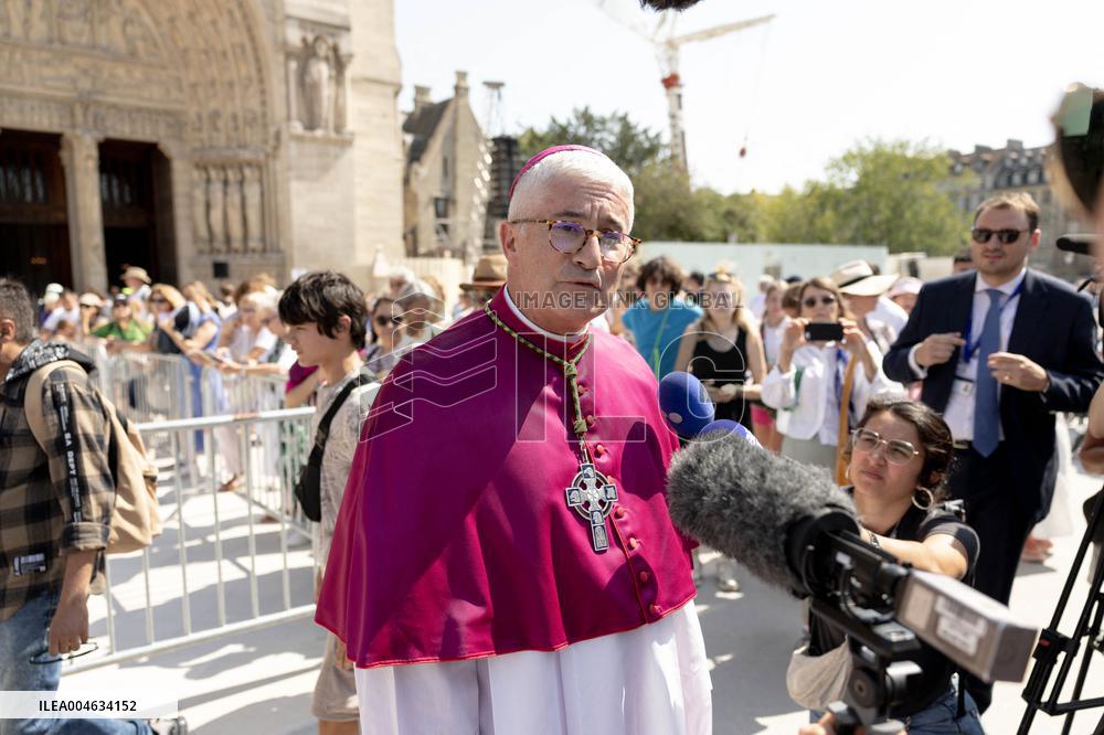 Assumption procession at Notre-Dame de Paris Cathedral - Paris AJ