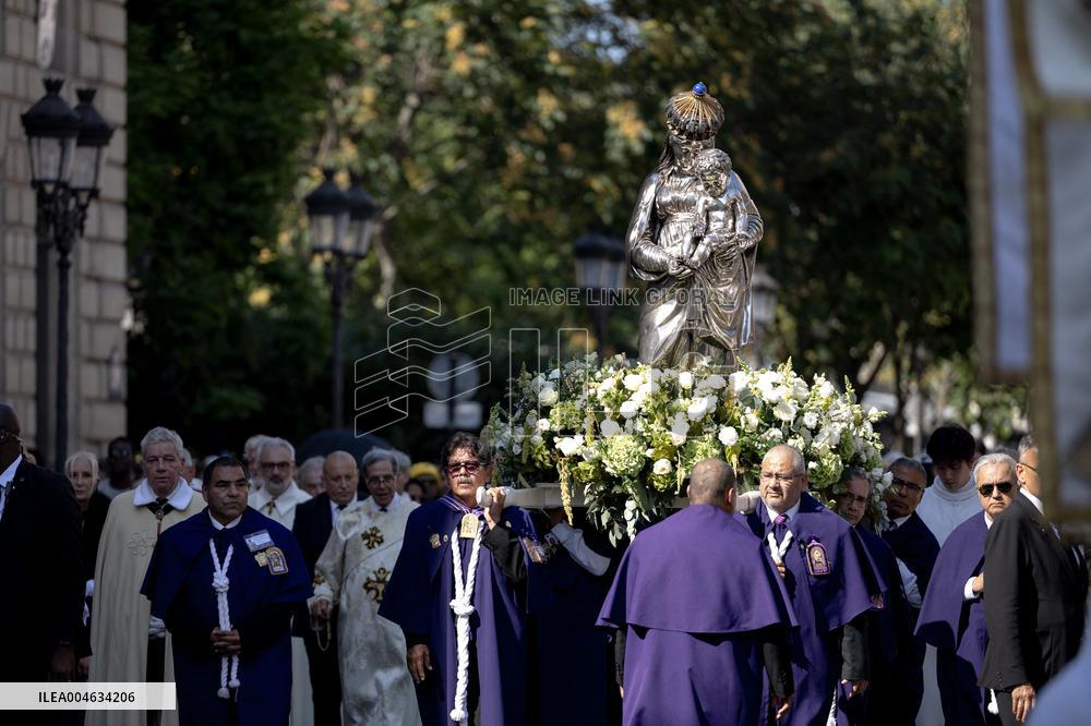 Assumption procession at Notre-Dame de Paris Cathedral - Paris AJ