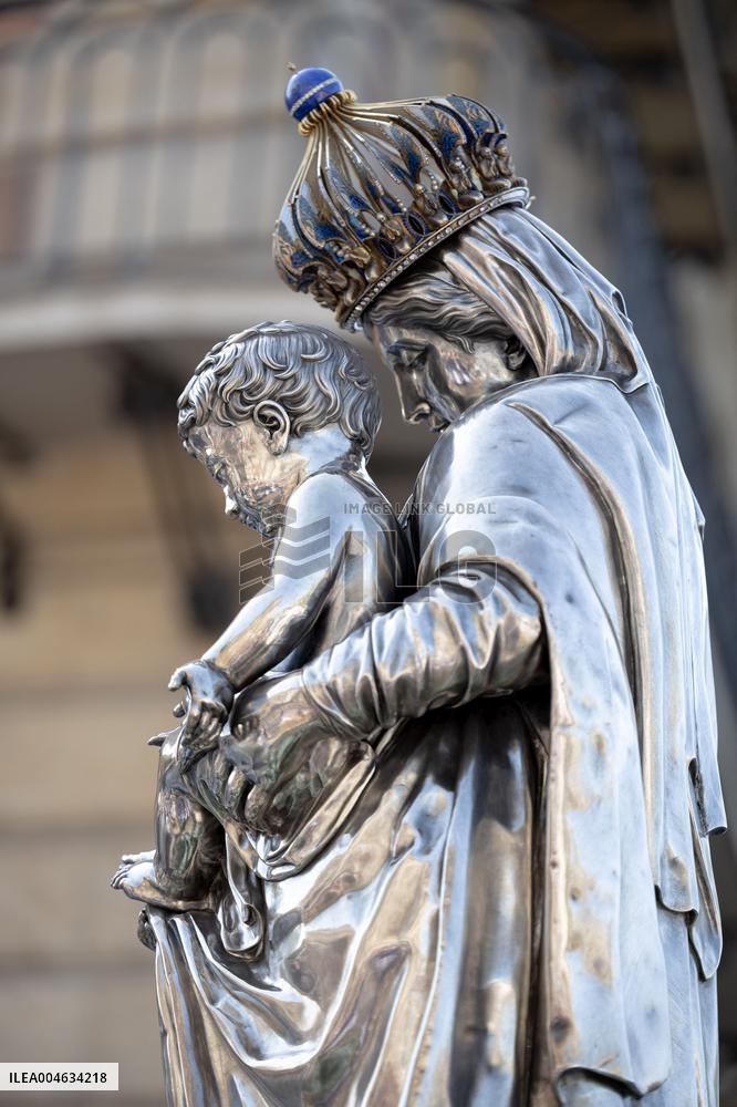 Assumption procession at Notre-Dame de Paris Cathedral - Paris AJ
