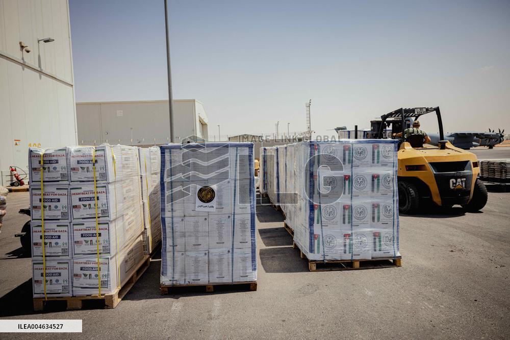 Jordanian Airdrop Aid in Gaza - Gaza