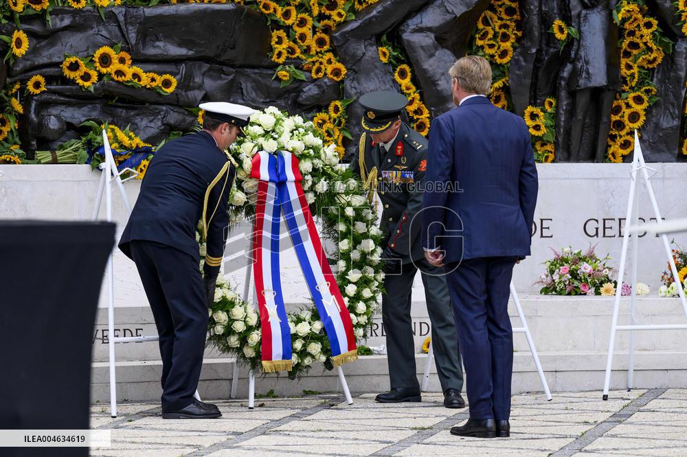 King Willem-Alexander and PM Schoof Commemorate 80th Anniversary of WWII End - The Hague