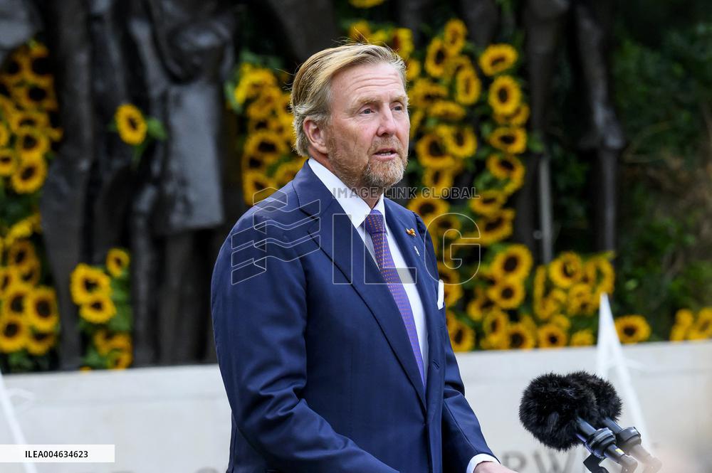King Willem-Alexander and PM Schoof Commemorate 80th Anniversary of WWII End - The Hague